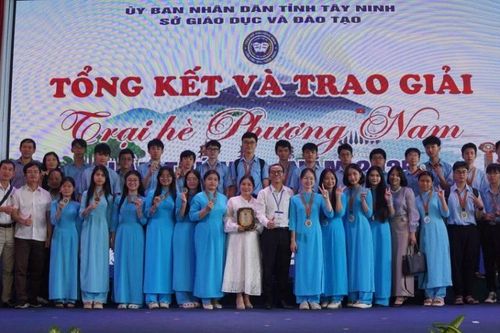 Trường THPT chuyên Hùng Vương đạt 24 huy chương tại trại hè Phương Nam lần thứ VIII