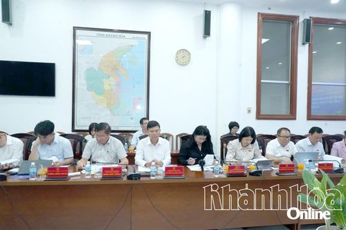 Đoàn khảo sát Ủy ban Văn hóa và Xã hội của Quốc hội làm việc với UBND tỉnh Khánh Hòa về phòng, chống thuốc giả, thực phẩm giả