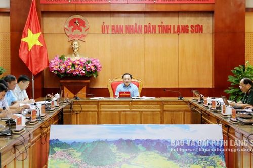 Họp xem xét phương án tổ chức đấu thầu lựa chọn nhà đầu tư dự án Nhà máy xử lý rác thải tại bãi rác Tân Lang