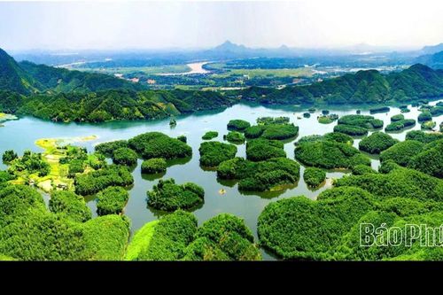 Quyết tâm xây dựng quê hương phát triển giàu mạnh