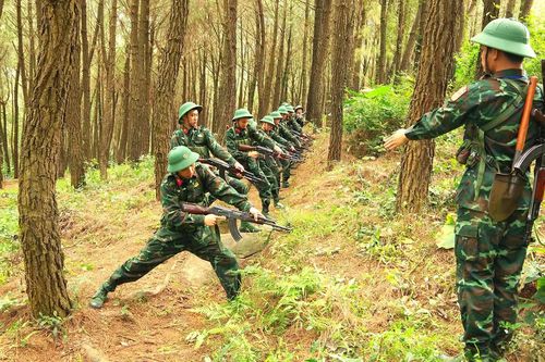 Tập trung lãnh đạo nâng cao chất lượng tổng hợp, khả năng sẵn sàng chiến đấu
