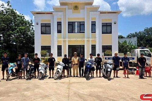 Xử lý nghiêm nhóm thanh thiếu niên điều khiển phương tiện vi phạm TTATGT