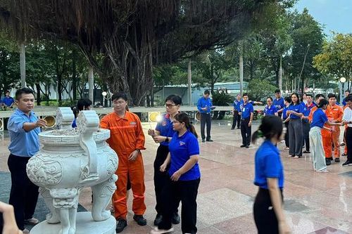 Nhiệt điện Phú Mỹ: Tri ân các gia đình có công với cách mạng nhân ngày Thương binh - Liệt sĩ