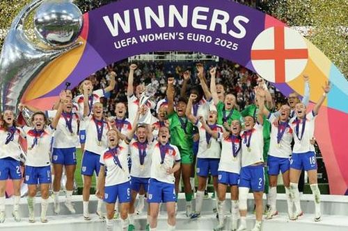 Tuyển nữ Anh đăng quang Euro 2025 sau loạt luân lưu kịch tính