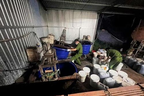 Lâm Đồng: Triệt phá cơ sở nghi sản xuất hàng trăm tấn phân bón giả bán ra thị trường