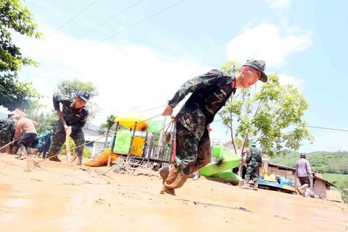 Khẩn trương ổn định đời sống cho nhân dân xã Chiềng Sơ