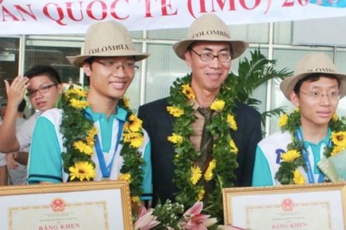 'Huyền thoại' Toán học Việt Nam, 17 tuổi đạt điểm tuyệt đối Olympic quốc tế