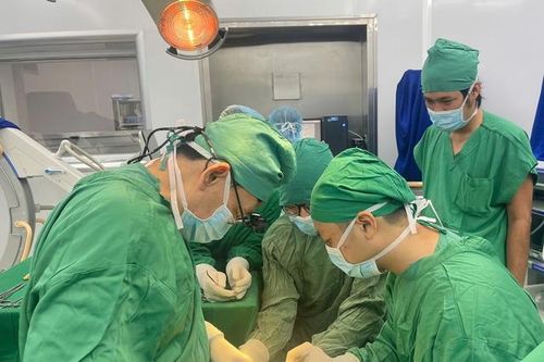 Đoàn chuyên gia TPHCM hỗ trợ chấn thương chỉnh hình tại Khánh Hòa
