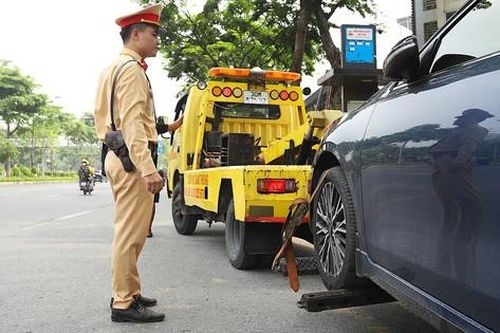 Sau phân làn đường Võ Chí Công lái xe ô tô chú ý điều gì để không bị phạt?