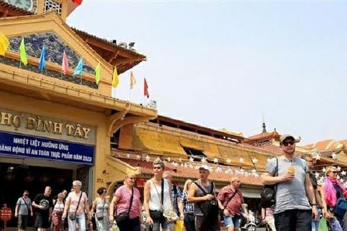 Hướng đến siêu đô thị du lịch vùng