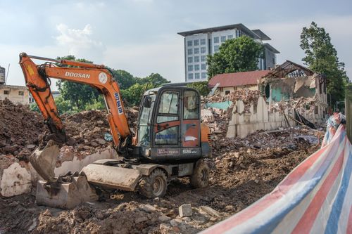 Hiện trạng đường Hùng Vương đang được mở rộng