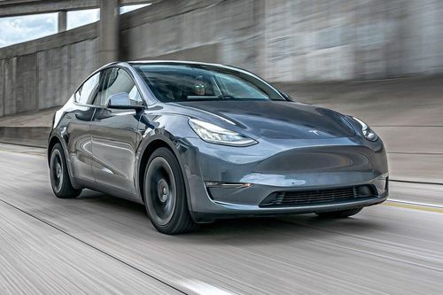 Tesla tung phiên bản giá rẻ của Model Y