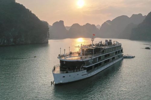 Quảng Ninh níu kéo lòng tin du khách