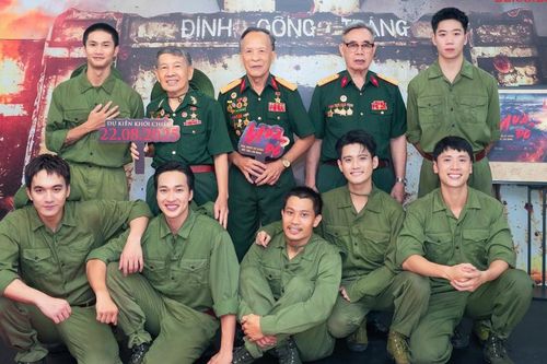 Cựu chiến binh xúc động khi xem 'Mưa đỏ', nhận định bối cảnh dựng sát hiện thực