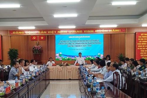 Tổ công tác số 3 Ban Chỉ đạo Đại hội của Thành ủy Thành phố Hồ Chí Minh làm việc với Đảng bộ các phường