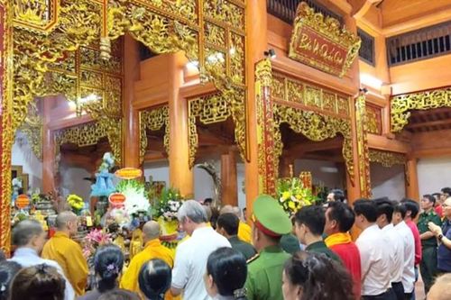 Cầu siêu giữa đại ngàn