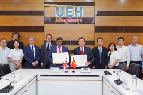 UEH và Đại học Leicester (UK) đẩy mạnh hợp tác toàn diện