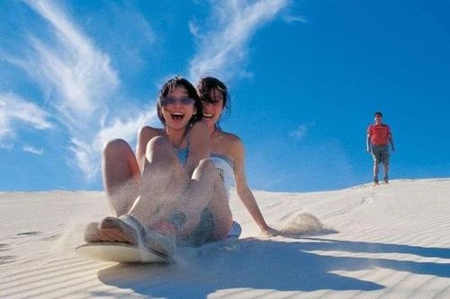Đồi Phú Quang 'gây sốt' với cát trắng mịn, góc sống ảo cực chất ở Quảng Trị