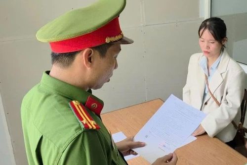 Nhân viên ngân hàng làm giả hồ sơ, chiếm đoạt 1,7 tỷ đồng