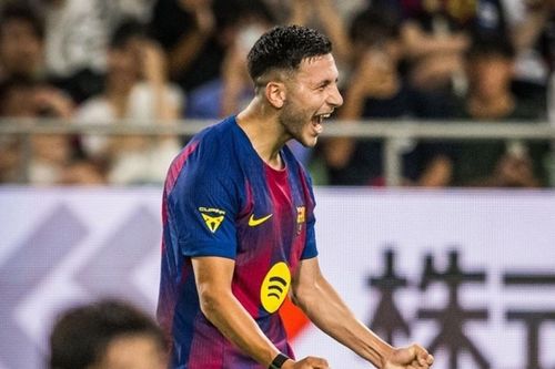 Ra mắt Barcelona như mơ, 'Messi Thụy Điển' Roony Bardghji nổi như cồn