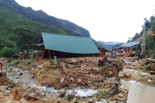 Bản biên giới Piêng Coọc tan hoang sau lũ quét