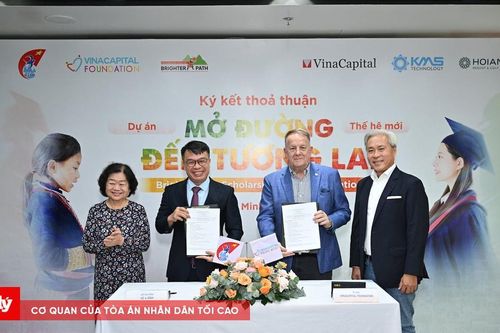 Hàng chục tỷ đồng tiếp sức cho nữ sinh dân tộc thiểu số