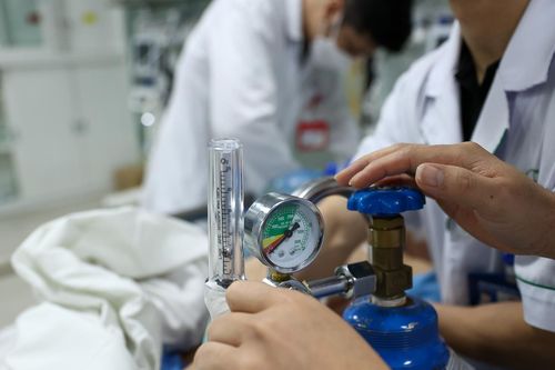 Người đàn ông đi cấp cứu với dấu hiệu lạ ở vùng kín
