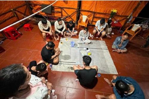 Truy quét điểm đánh bạc vùng ven, bắt giữ 11 đối tượng