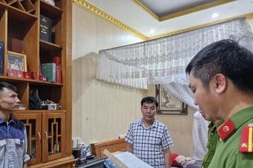 Triệu tập, khám xét chỗ ở của thủ nhang đền Am Tiên và 3 đối tượng