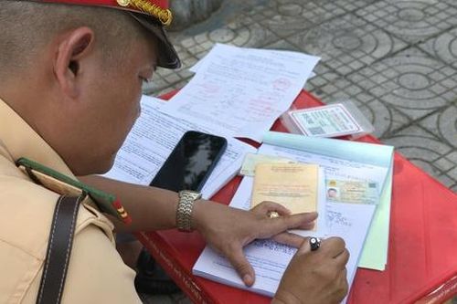 Đà Nẵng phát hiện nhiều xe ô tô vận tải hành khách vi phạm