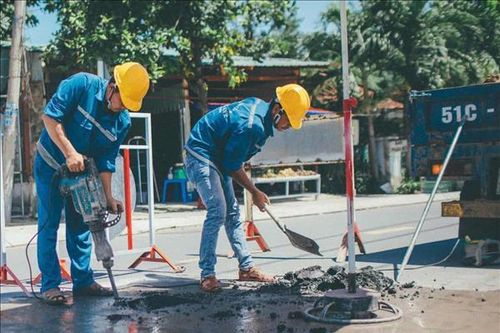 Cảnh báo thủ đoạn lừa đảo lắp đặt đường ống và đồng hồ nước