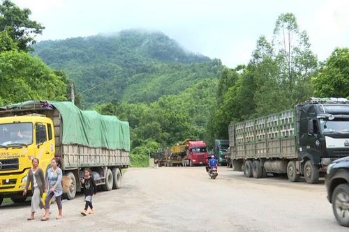 Gần 385 triệu USD kim ngạch thương mại biên giới Thanh Hóa – Hủa Phăn