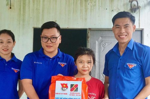 Xã Tuy Phước: Chia sẻ với những mảnh đời kém may mắn