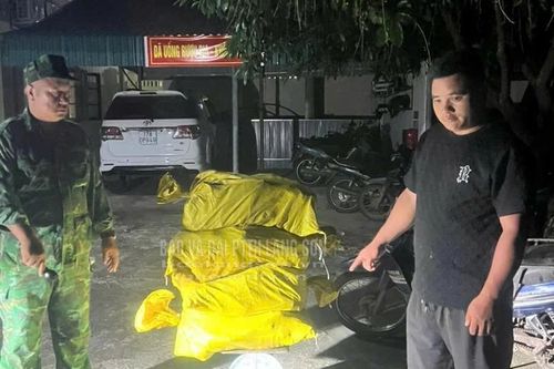 Đồn Biên phòng cửa khẩu Chi Ma bắt vụ vận chuyển hàng hóa trái phép