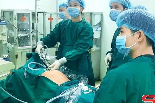 Rèn luyện y đức, tận tâm, trách nhiệm chăm sóc sức khỏe nhân dân
