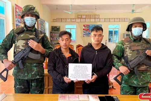 Bắt 2 đối tượng vận chuyển trái phép chất ma túy
