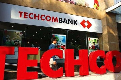 Techcombank: Từ hợp tác phân phối đến sản phẩm bảo hiểm nhân thọ 'may đo' cho người Việt
