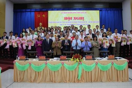 Gia Lai giao chỉ tiêu phát triển cho xã, phường gắn với đánh giá cán bộ