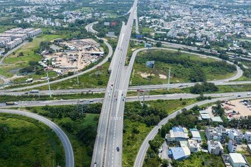 TP.HCM: Hệ thống hạ tầng giao thông phải đảm bảo kết nối liên vùng