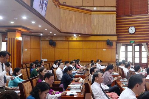 Chất vấn bằng hình ảnh thực tế, sinh động
