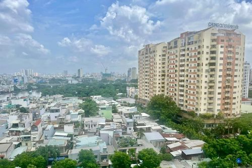 Chính phủ họp với loạt doanh nghiệp bất động sản, chứng khoán