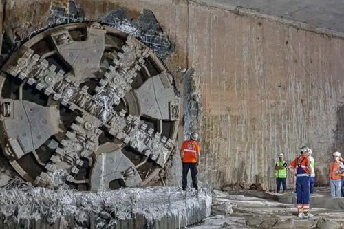 Máy đào hầm metro Nhổn-Ga Hà Nội cách ga cuối 600m