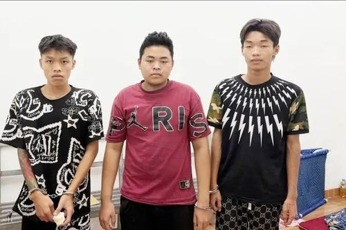 Bắt giữ nhóm cướp 'xe ôm' tại phường Phú Diễn