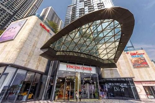 Vincom Retail (VRE): Lợi nhuận 6 tháng đạt 2.316 tỷ đồng, tăng trưởng nhờ mảng cho thuê