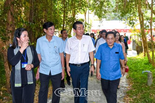 Những người kể chuyện lịch sử thời hiện đại