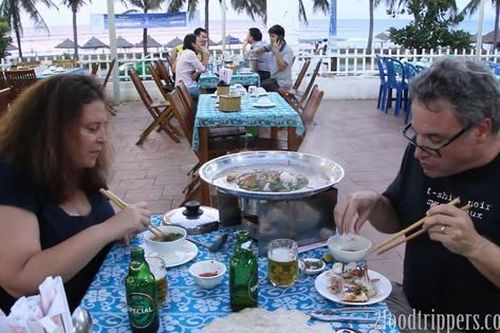 Khách Tây nhận xét Việt Nam có một món mà đi đâu cũng thấy, ăn thì ngon miễn bàn mà giá lại còn mềm