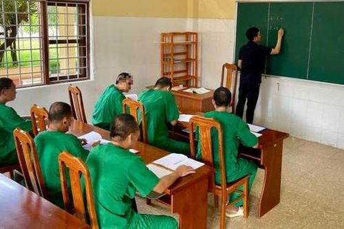 Dạy nghề, dạy văn hóa cho người bệnh tâm thần để giúp họ tái hòa nhập cộng đồng