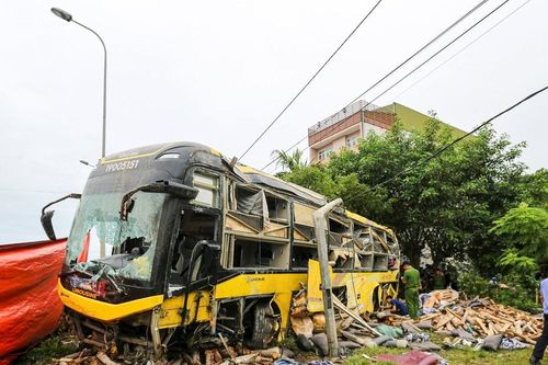 Khởi tố tài xế xe khách gây tai nạn làm 10 người tử vong ở Hà Tĩnh