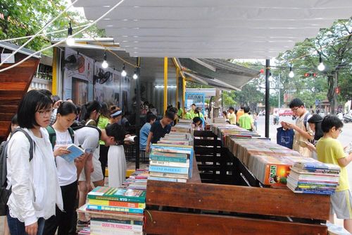 Bao giờ Huế có Không gian đường sách?