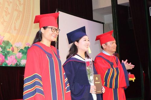 Trường ĐH Y Dược có bác sĩ Nội trú tốt nghiệp đầu tiên